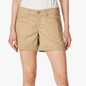 UNIONBAY Women's Darcy Stretch 5" Inseam Khaki shorts size 11 NWT